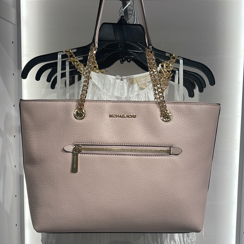 MICHAEL KORS
Jet Set Medium Front Zip Pebbled Leather Chain Tote 
Powder Blush